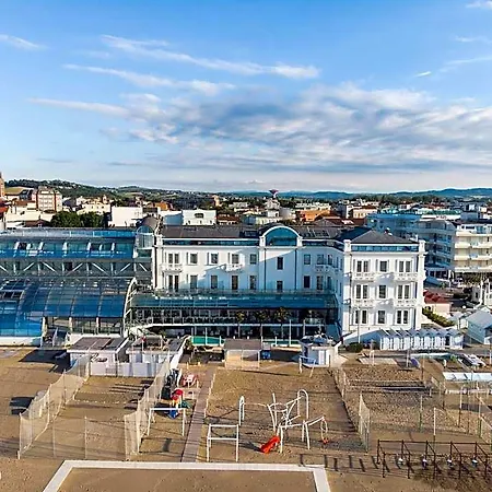 Kursaal Hotel 4*